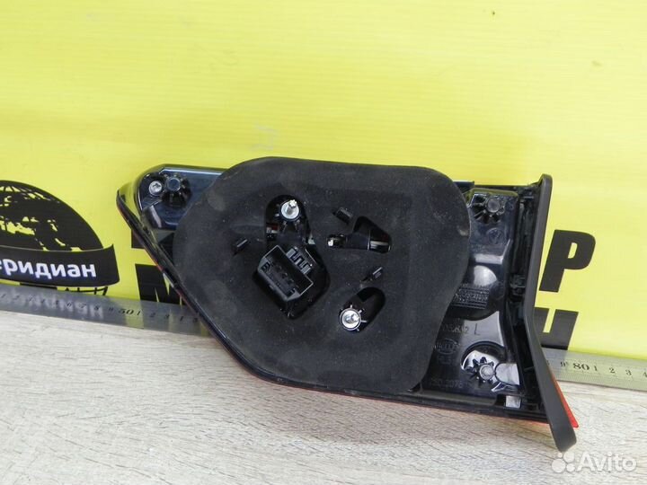 Фонарь задний внутренний левый VW Tiguan Mk2