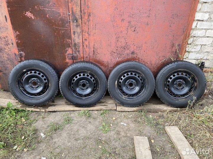 R15 Yokohama Ice Guard Stud IG55 195/65, PCD 5x112 DIA 57.1