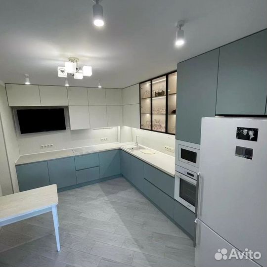 Кухня на заказ с современным дизайном