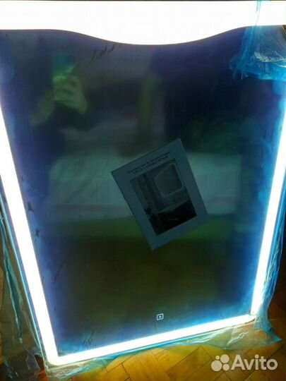 Зеркало с подсветкой новое