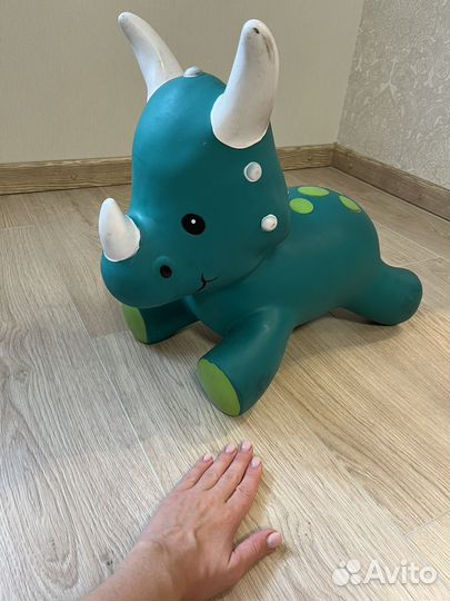 Игрушка попрыгун носорог