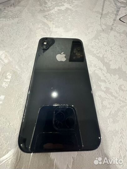 Телефон iPhone 10