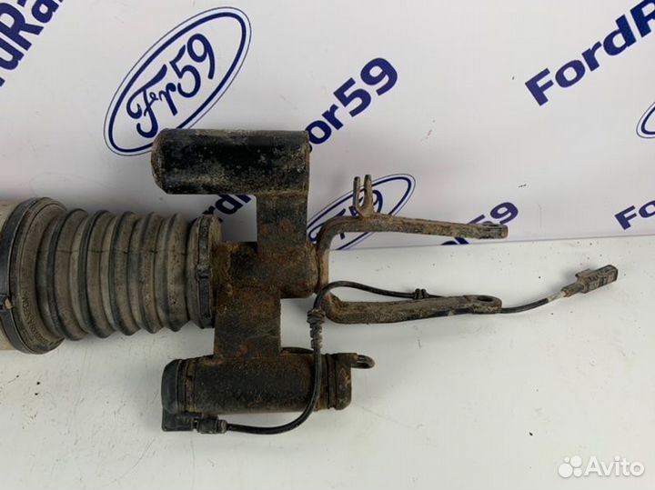 Стойка подвески передняя левая Mercedes-Benz