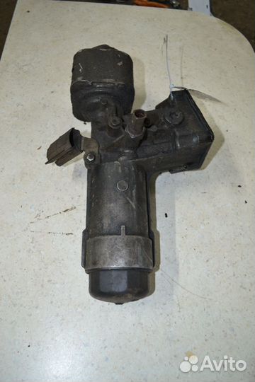 Корпус масляного фильтра Skoda Octavia A4 1U Tour