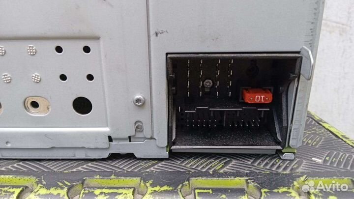 Магнитола штатная на Volkswagen Tiguan