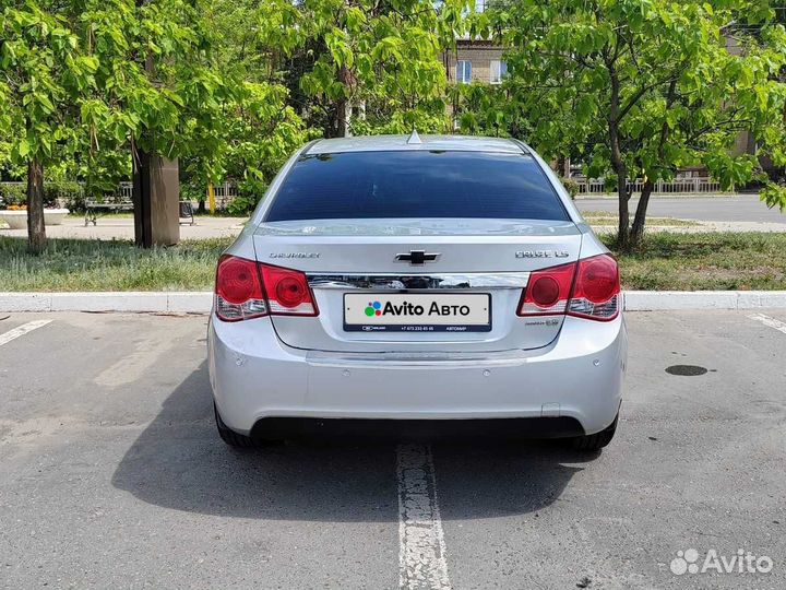 Chevrolet Cruze 1.6 МТ, 2010, 194 000 км