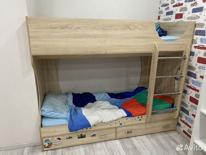 Кровать двухъярусная детская