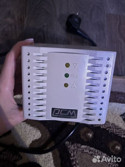 Стабилизатор напряжения