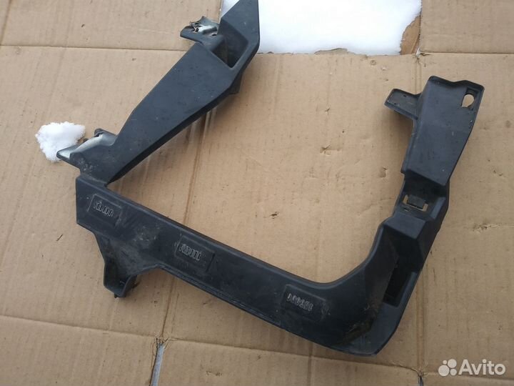 Кронштейн птф левый Mitsubishi L200 5