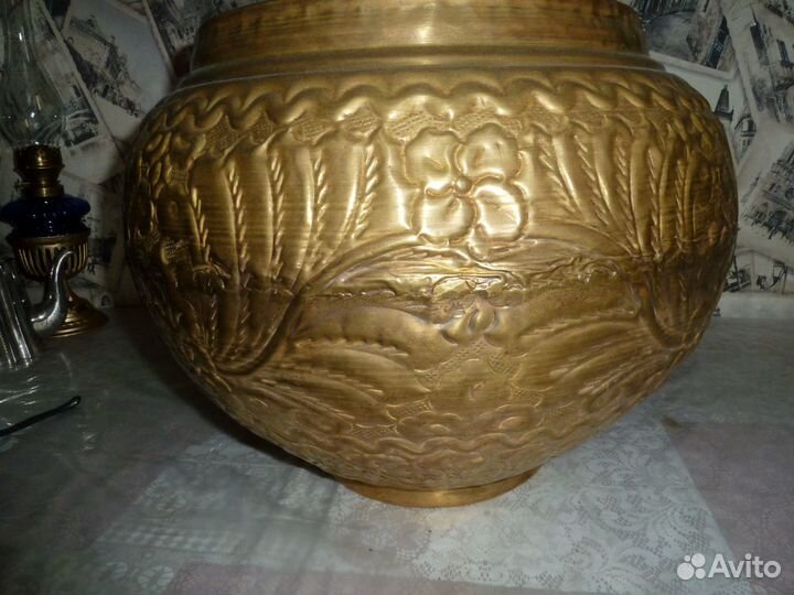 Большое напольное кашпо, ваза, бронза