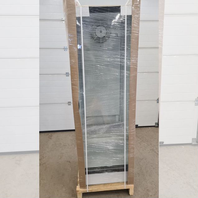 Холодильный шкаф Frigoglass Plus 500