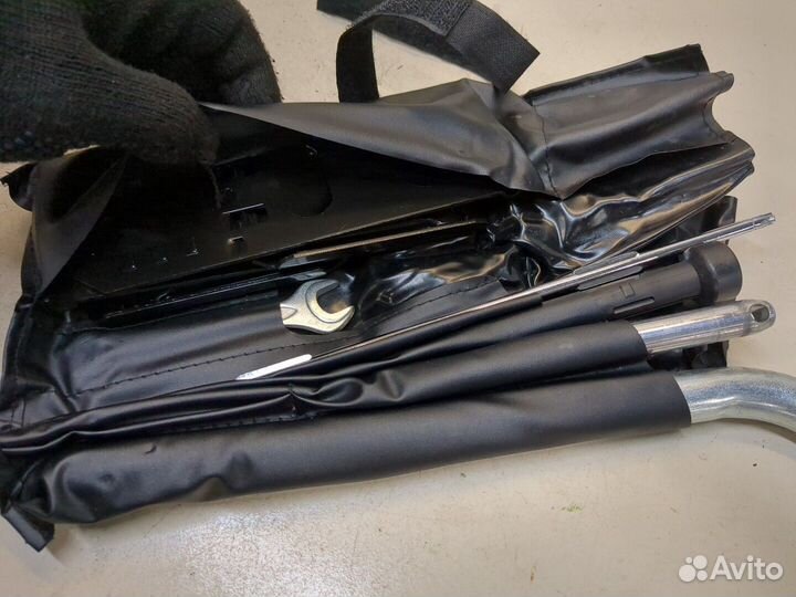 Набор инструментов штатный Audi Q5, 2011