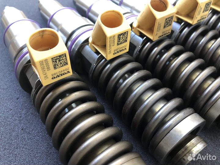 Насос-форсунки Volvo fm9 8112556