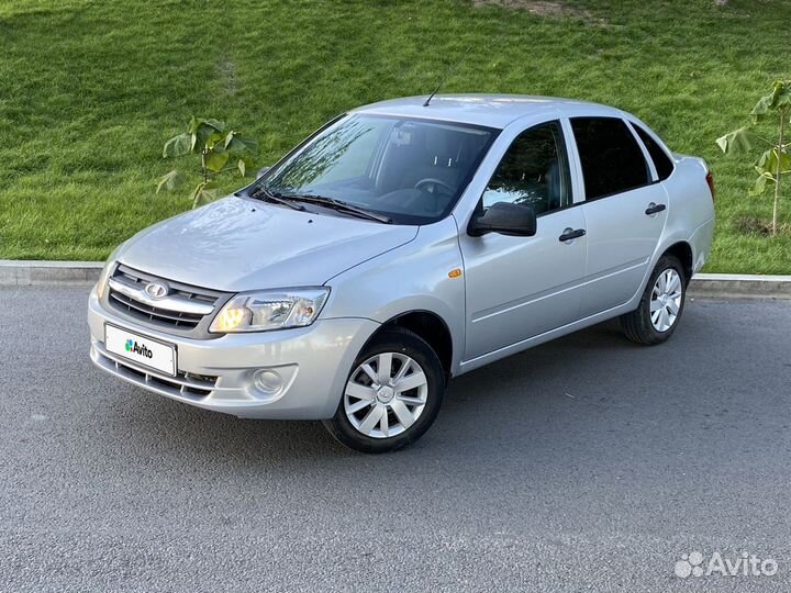 LADA Granta 1.6 МТ, 2013, 49 507 км