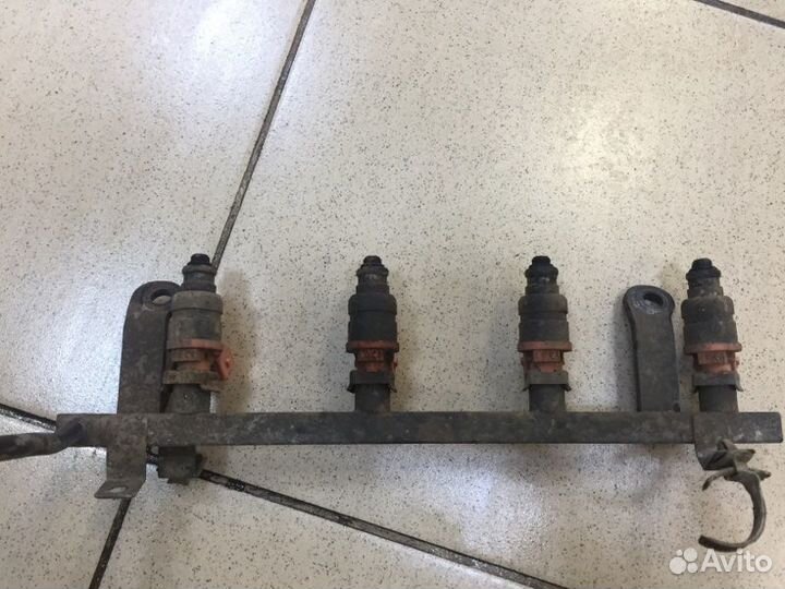 Топливная рампа с форсунками Chevrolet Aveo T250