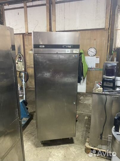 Холодильный шкаф Zanussi