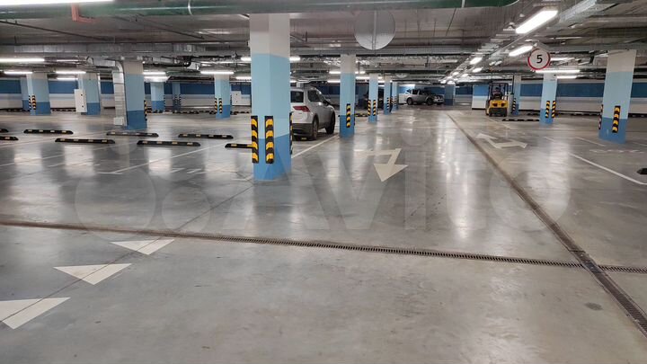 Машиноместо, 14 м²