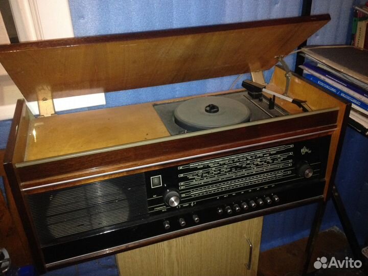 Радиола советская. ссср. Урал 111