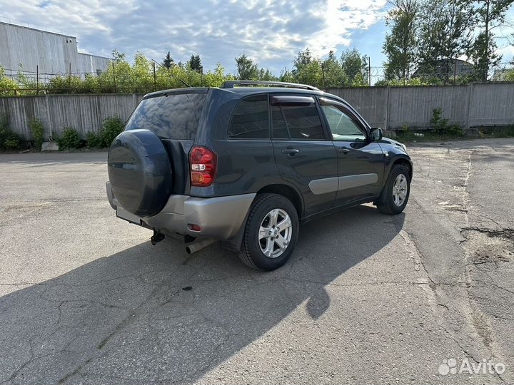 Toyota RAV4 1.8 МТ, 2004, 301 500 км