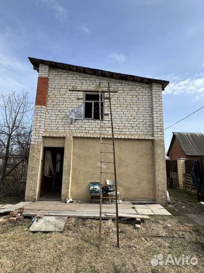 Демонтаж старых домов с вывозом мусора