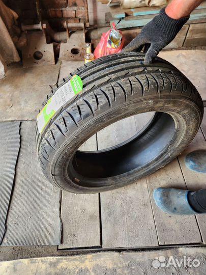 Nokian Tyres Hakka Z 215/55 R17 98W