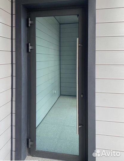 Дверь входная из алюминия