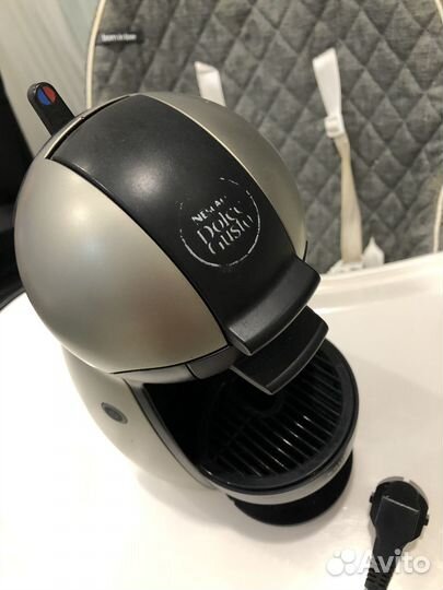 Кофеварка капсульная dolce gusto