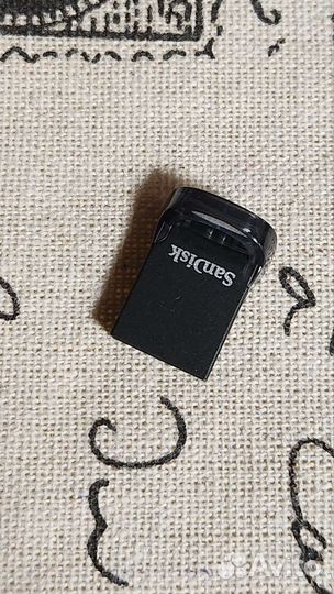 Флешка SanDisk 128GB Ultra Fit USB 3.1