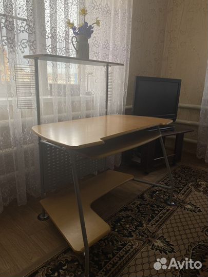 Компьютерный стол