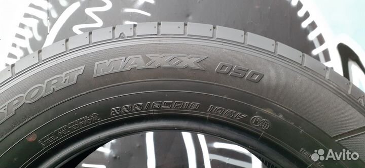 Dunlop SP Sport Maxx 050 235/65 R18