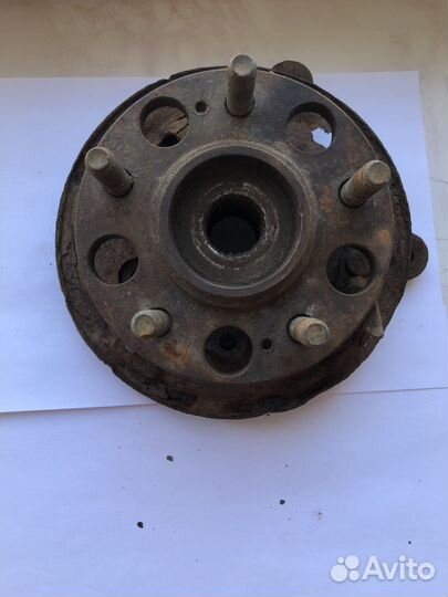 Кулак задний левый Santa fe classic 4 wd