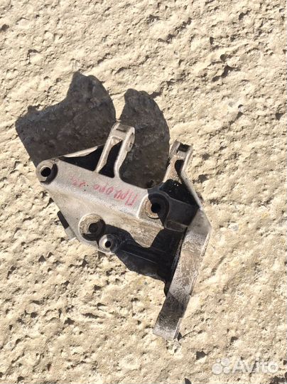 Кронштейн гур priora