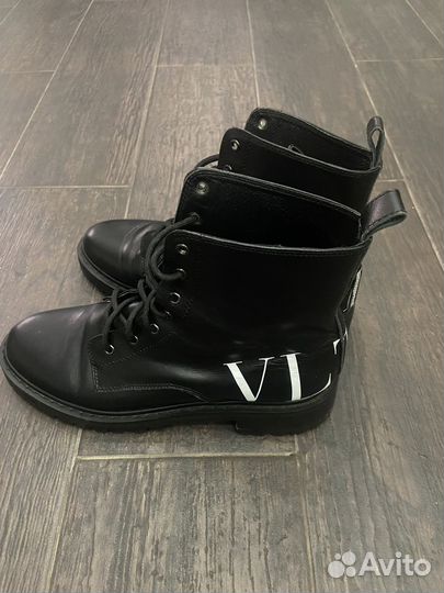 Ботинки Valentino 40 размер