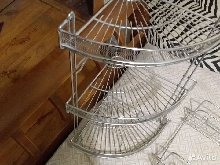 Полки на кухню и ванную комнату новые