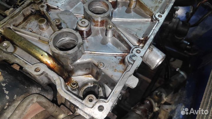 Клапанная крышка на мотор 2112