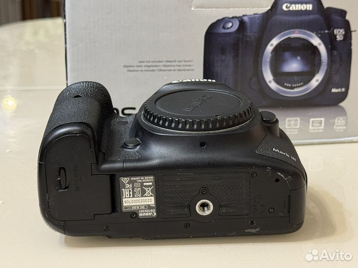 Canon eos 5D mark iii body