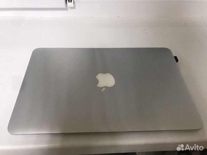 Apple MacBook Air 11 2010