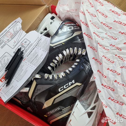 Топовые коньки, полупрофессиональные хоккейные CCM