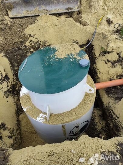 Монтаж септиков из бетонных колец и био