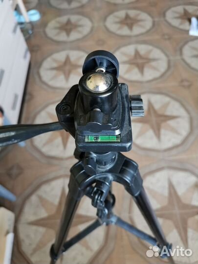 Штатив для фотоаппарата профессиональный