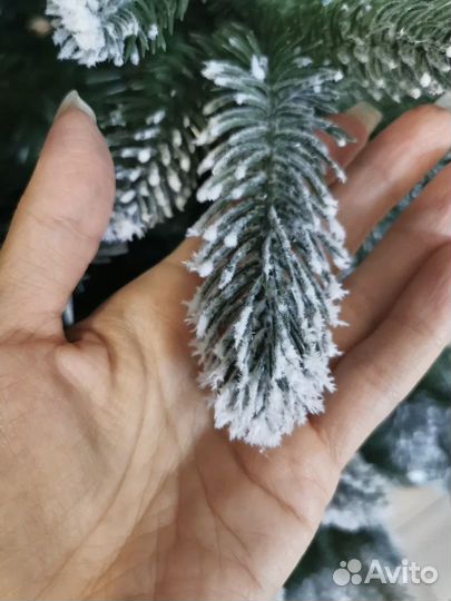 Елка искусственная