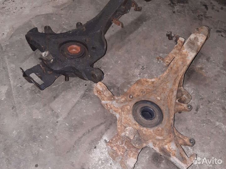 Поворотный кулак chrysler cirrus