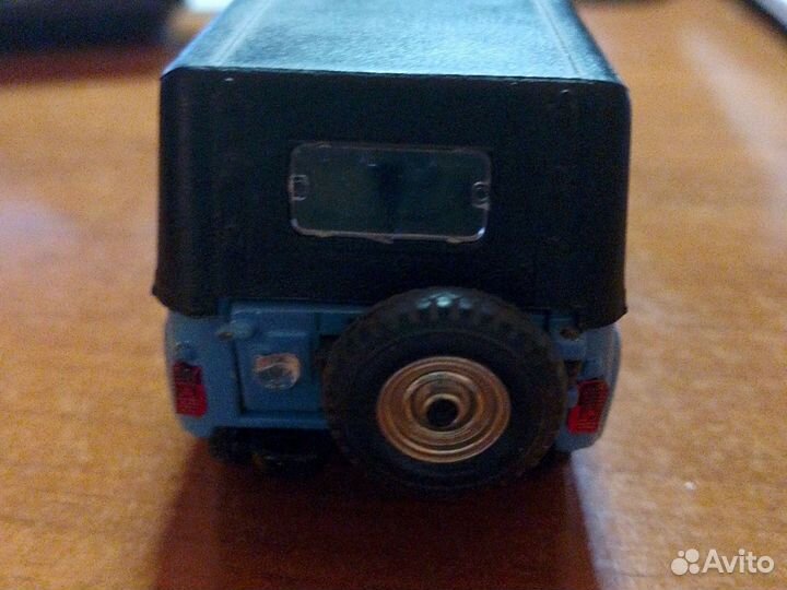 Модель УАЗ 469