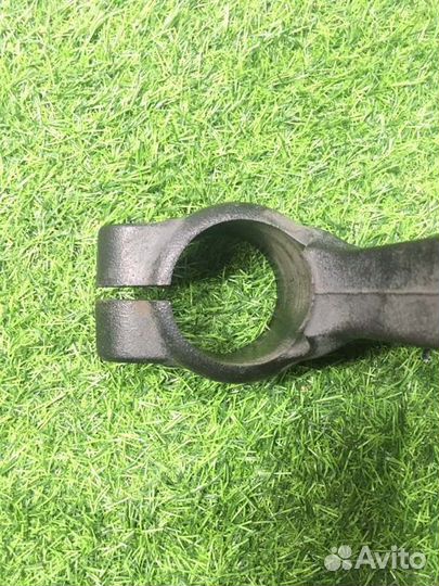 Вилка амортизатора левая Audi A4 B8 2.0 2011