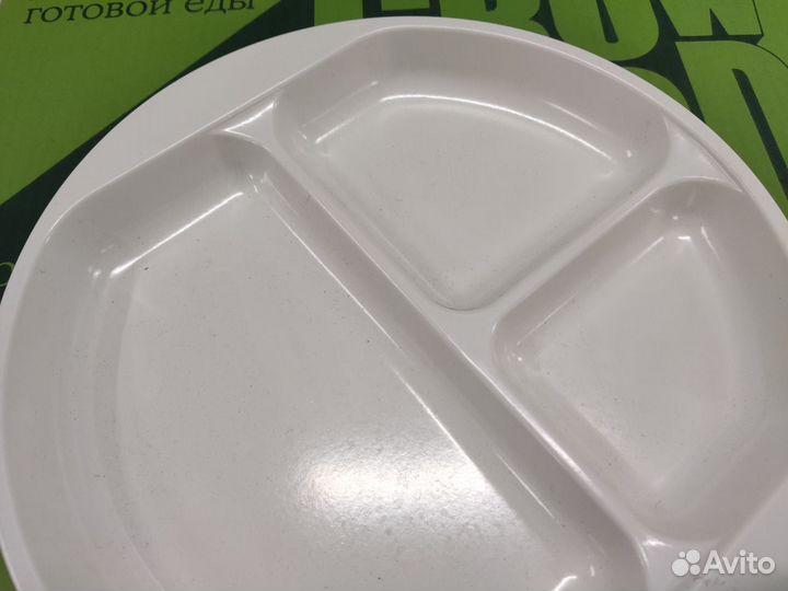 Порционная пластиковая тарелка