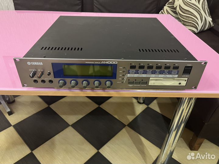 Yamaha A4000