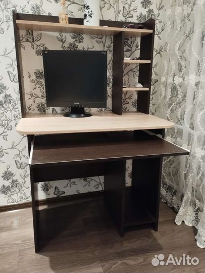 Компьютерный стол новый