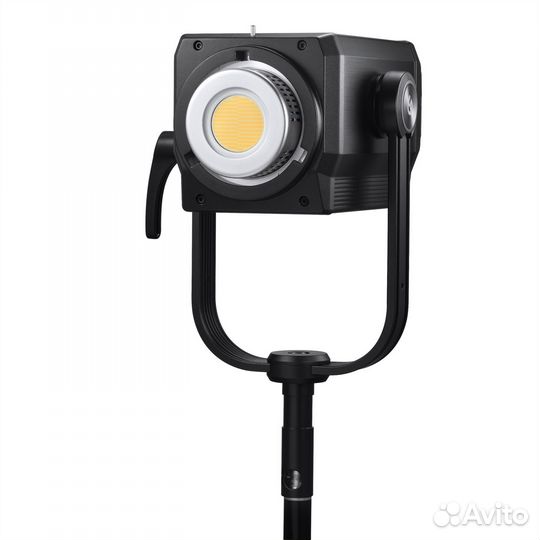 Светодиодный осветитель Godox Knowled M600Bi