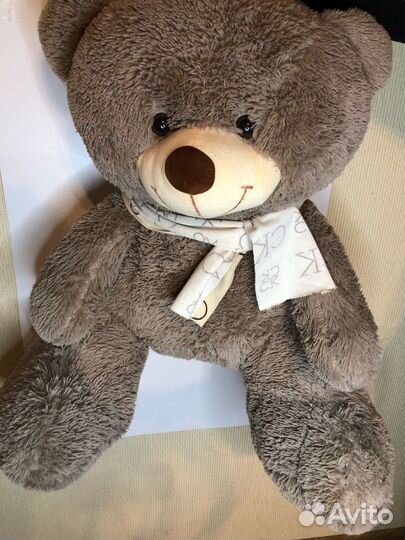 Плюшевый медведь огромный