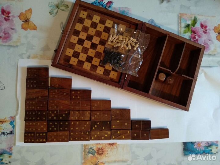Игровой набор (домино и шахматы)